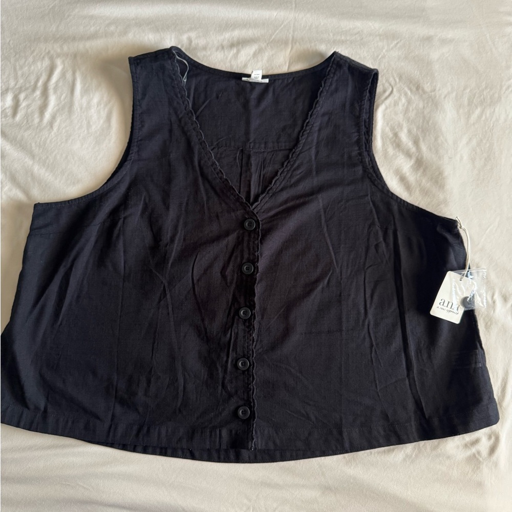 a.n.a. Black boxy sleeveless top